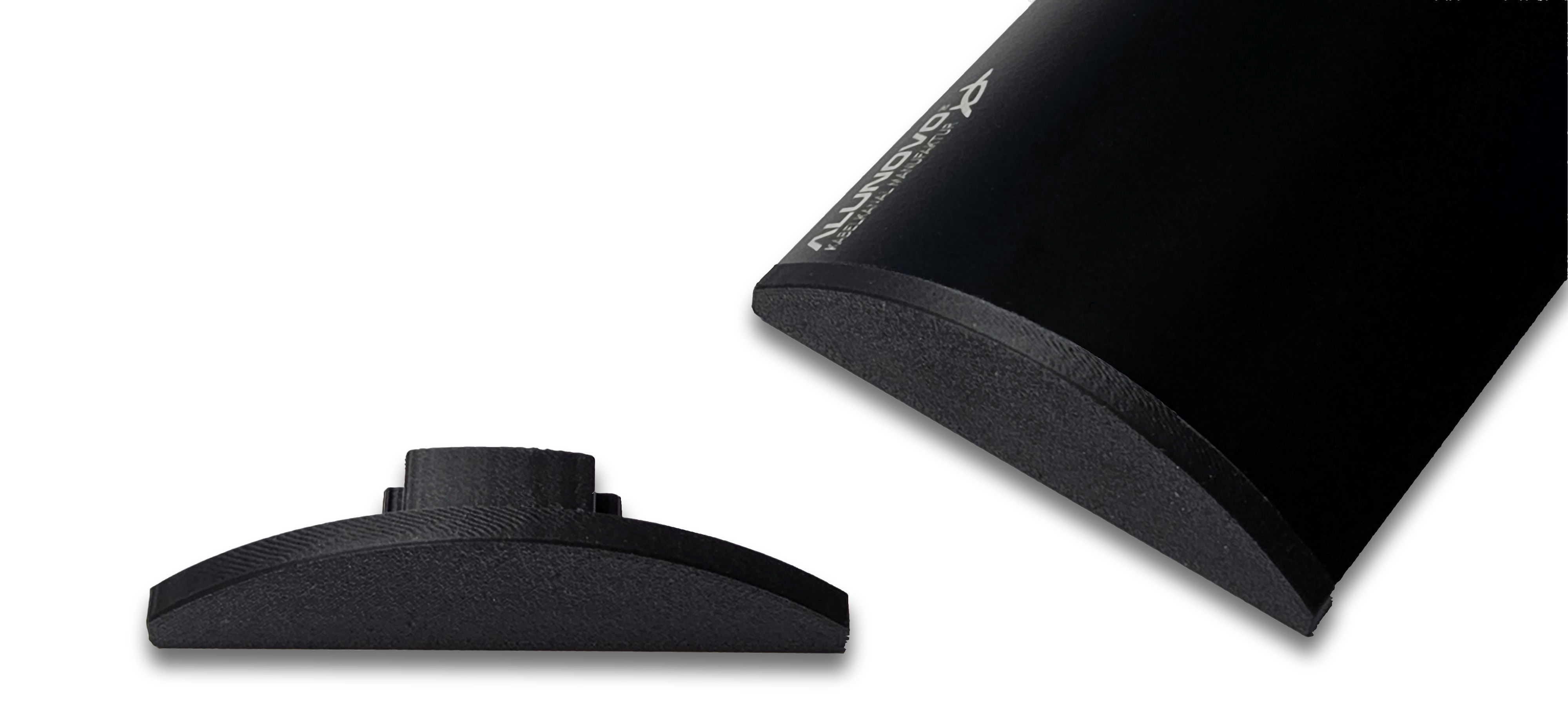 Anwendungsbeispiel für die 80mm Endkappe in Schwarz am Schwarz lackierten 80mm Kabelkanal