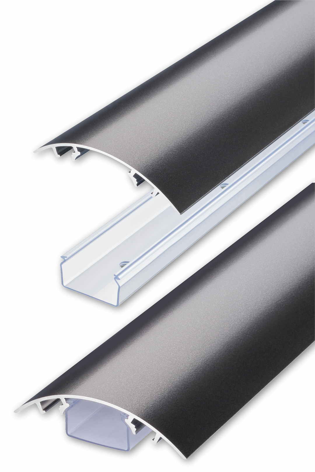 Der 80mm Kabelkanal aus Aluminium in Titanium seidenmatt metallic lackiert und der transparente Kabelschacht